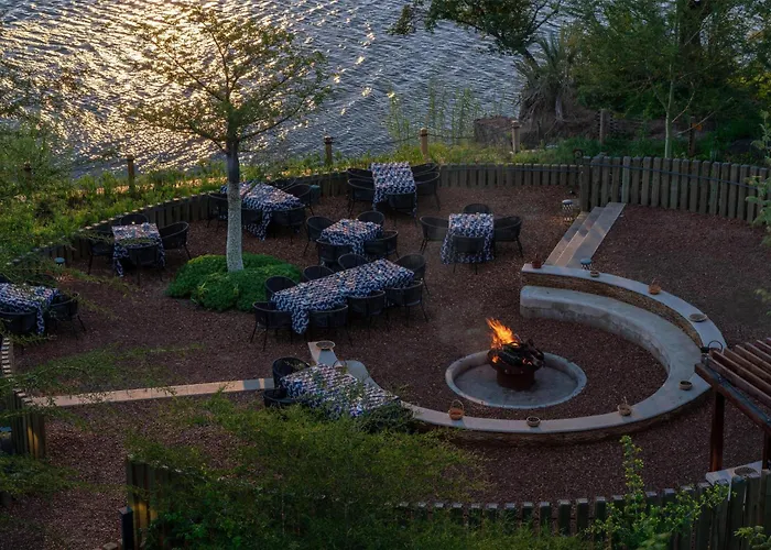 Hotel with pool: Radisson Blu Mosi-Oa-Tunya Livingstone Resort