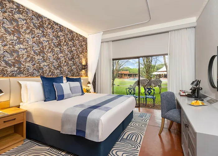 4 star hotel: Avani Victoria Falls Resort